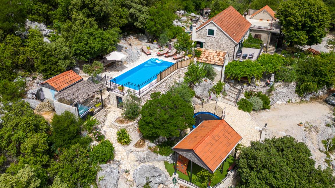 100 M² Villa ∙ 2 Bedrooms ∙ 5 Guests - Ploče