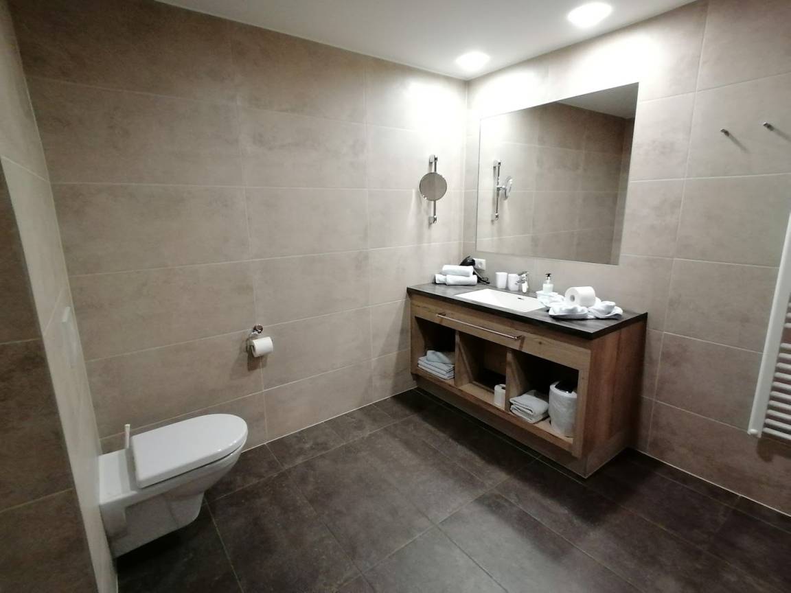67 m² Ferienwohnung ∙ 2 Schlafzimmer ∙ 5 Gäste – Bild 9