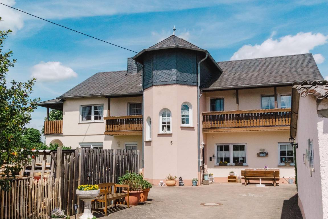 70 M² Appartement ∙ 2 Slaapkamers ∙ 5 Gasten - Idar-Oberstein