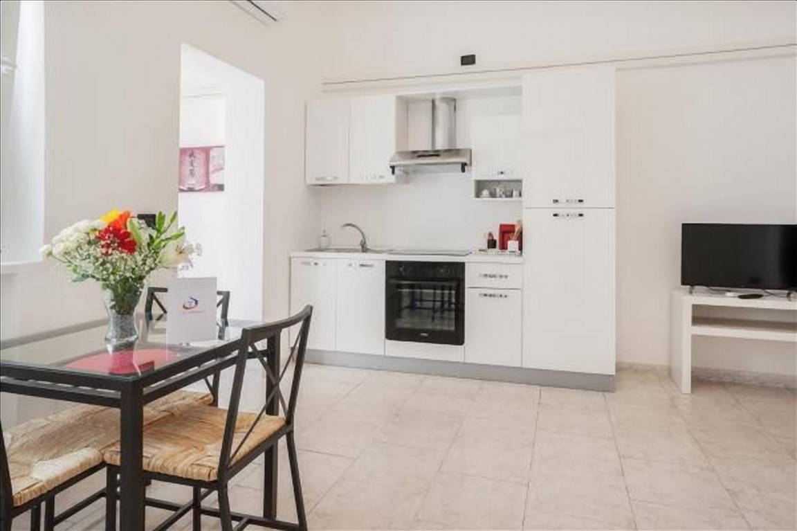 85 M² Apartamento ∙ 2 Habitaciones ∙ 3 Huéspedes - Bari