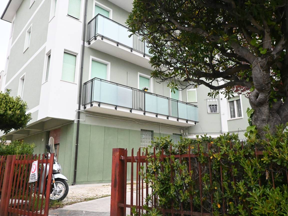 104 M² Apartment ∙ 2 Bedrooms ∙ 5 Guests - Senigallia