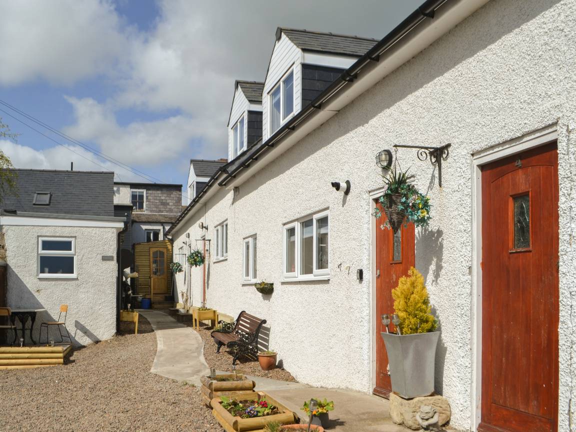 Cottage ∙ 3 Bedrooms ∙ 4 Guests - Seahouses