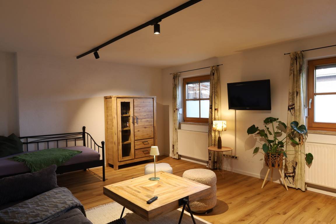 60 M² Ferienwohnung ∙ 4 Gäste - Chieming