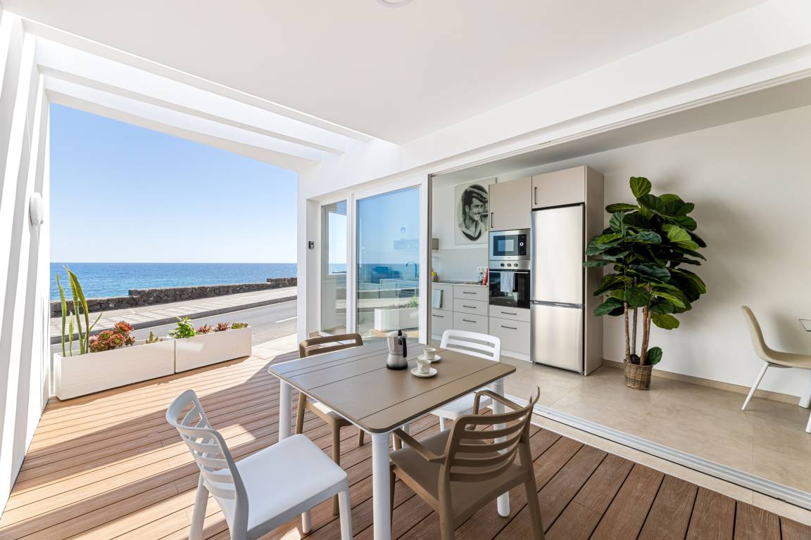 100 M² Apartamento ∙ 2 Habitaciones ∙ 4 Huéspedes - Graciosa