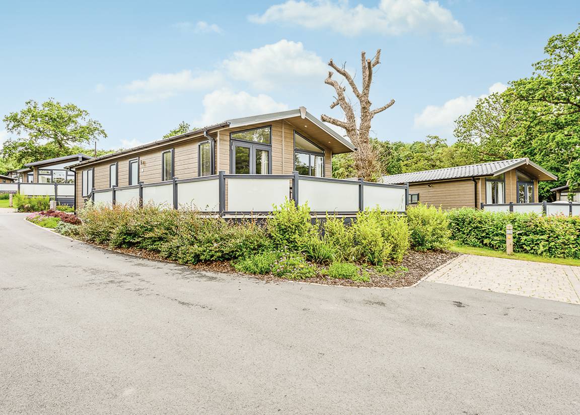 Chalet ∙ 2 Bedrooms ∙ 4 Guests - Portsmouth