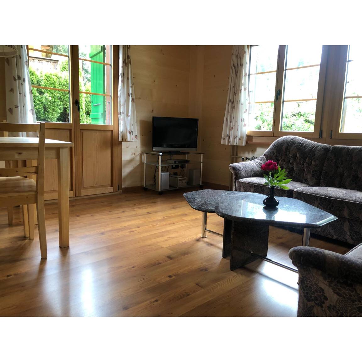 52 M² Appartement ∙ 1 Slaapkamer ∙ 2 Gasten - Lenk
