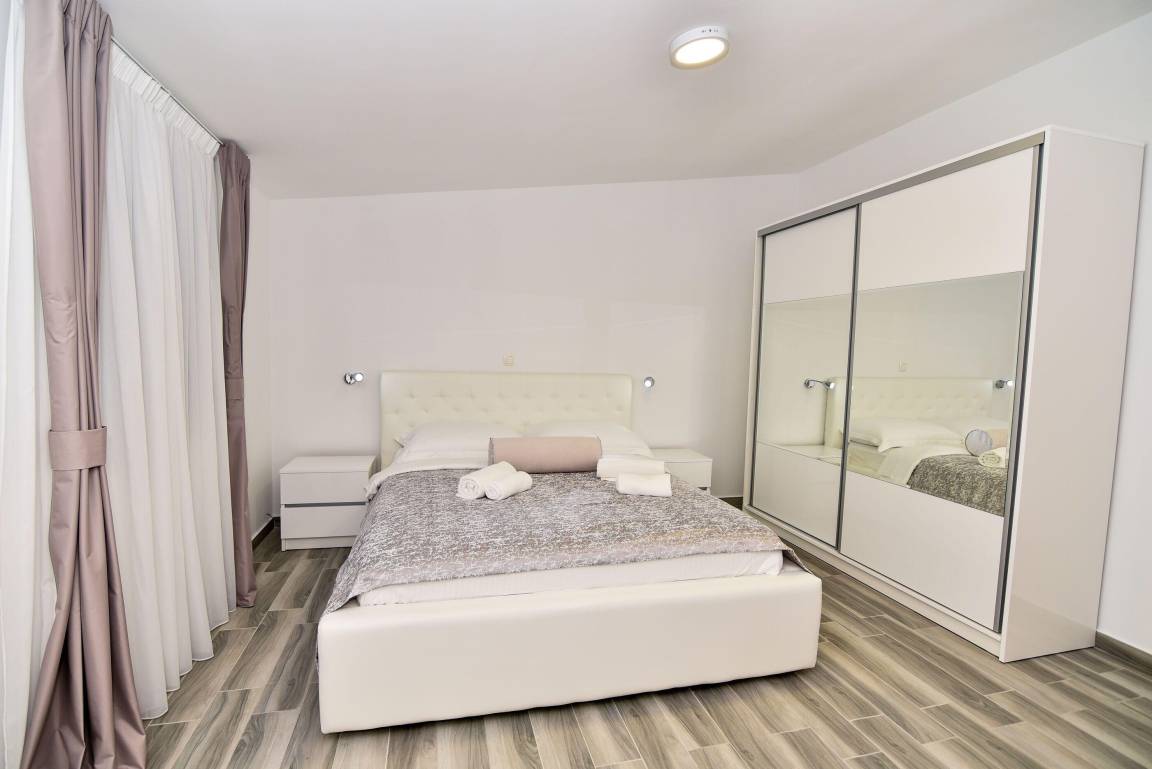 130 m&sup2; Ferienwohnung 2 Schlafzimmer 4 G&auml;ste