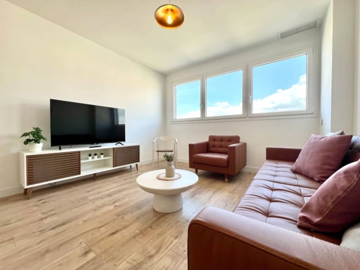 100 M² Apartamento ∙ 3 Quartos ∙ 5 Hóspedes - Málaga