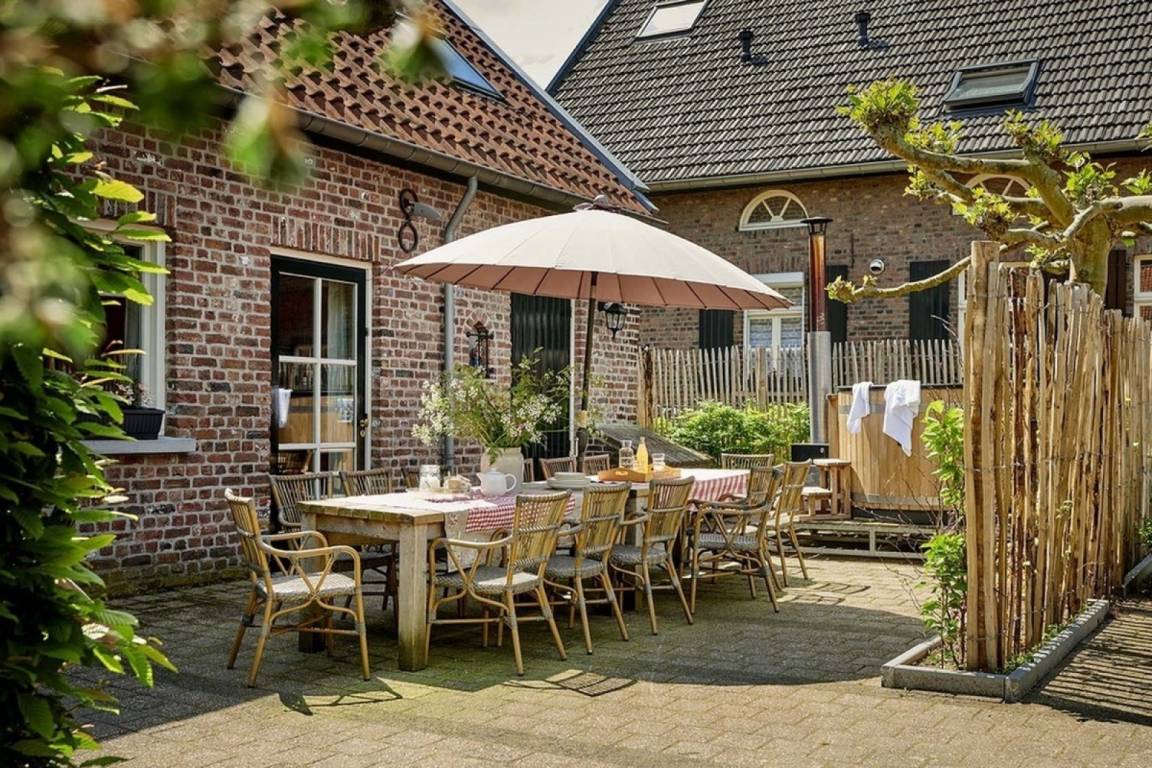 160 M² Ferienhaus ∙ 6 Schlafzimmer ∙ 14 Gäste - Venlo