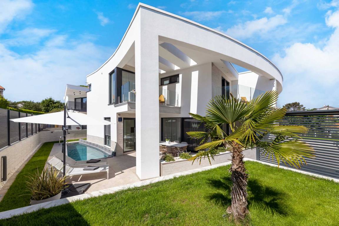 168 M² Villa ∙ 3 Schlafzimmer ∙ 7 Gäste - Malinska