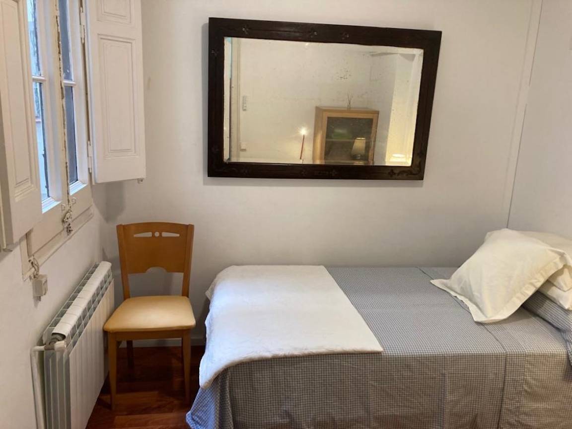 85 M² Private Room ∙ 1 Bedroom ∙ 1 Guest - Badalona