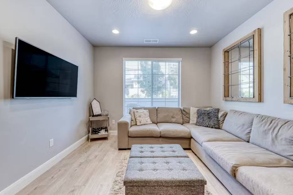 House ∙ 3 Bedrooms ∙ 10 Guests - St. George, UT