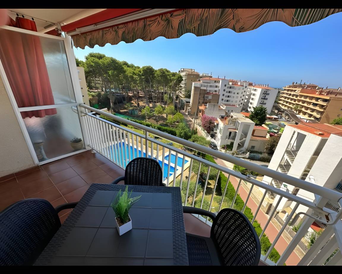 65 M² House ∙ 2 Bedrooms ∙ 5 Guests - Salou