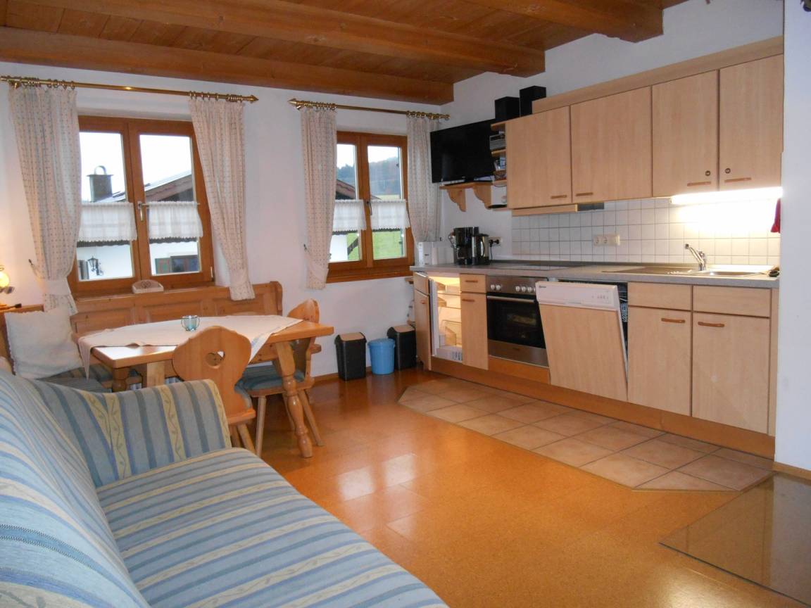 70 M² Ferienwohnung ∙ 2 Schlafzimmer ∙ 4 Gäste - Siegsdorf