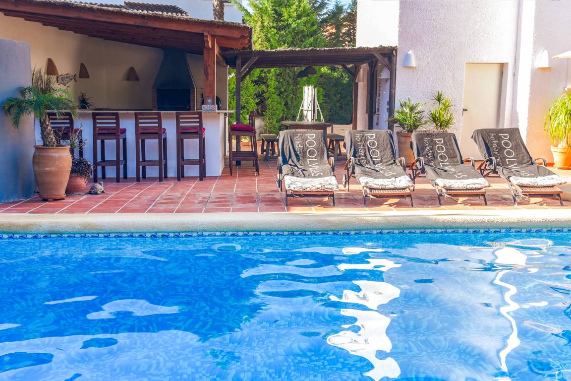 241 M² Casa ∙ 4 Habitaciones ∙ 8 Huéspedes - Moraira