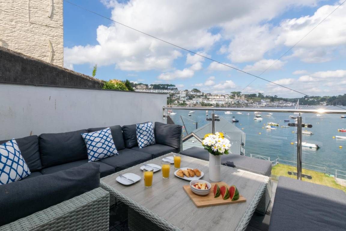 Cottage ∙ 4 Bedrooms ∙ 8 Guests - Fowey