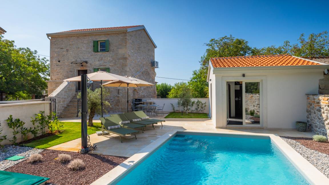 126 M² Villa ∙ 2 Bedrooms ∙ 6 Guests - Motovun
