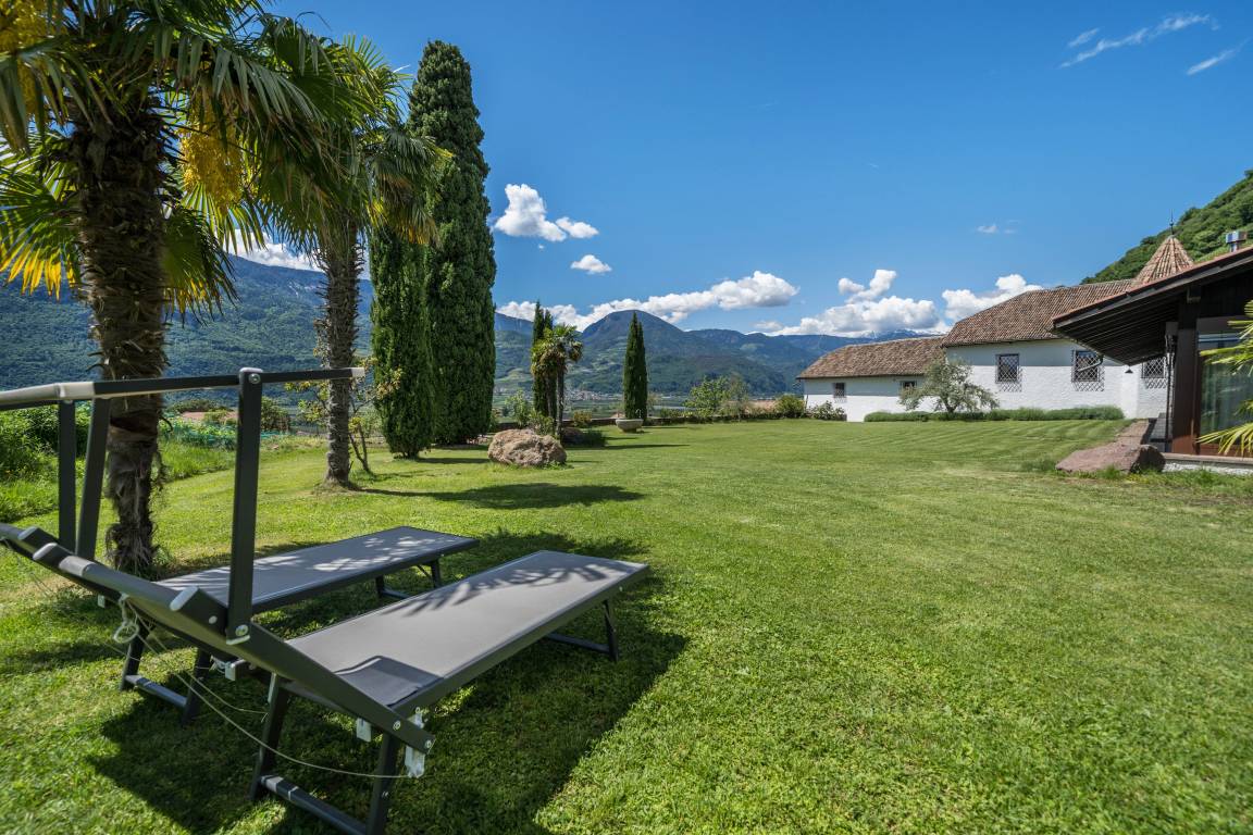 100 M² Ferienwohnung ∙ 2 Schlafzimmer ∙ 4 Gäste - Bozen