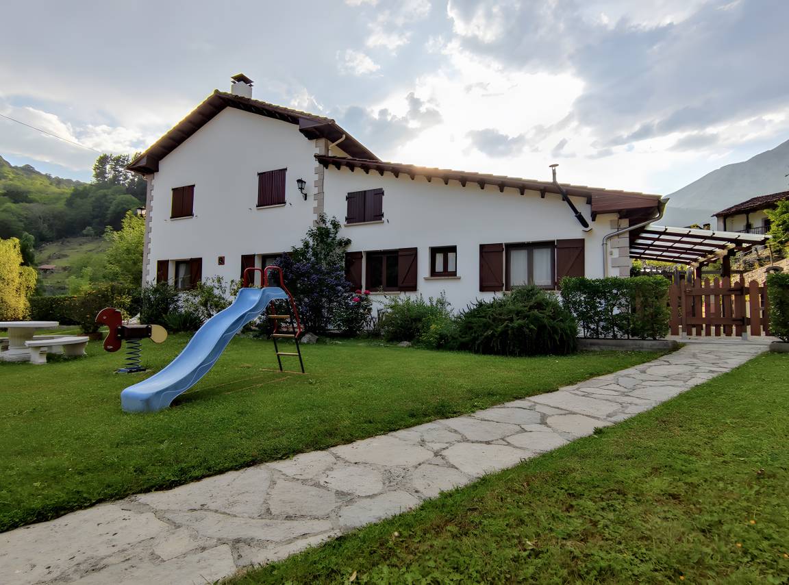 75 M² Appartement ∙ 3 Slaapkamers ∙ 8 Gasten - Llanes