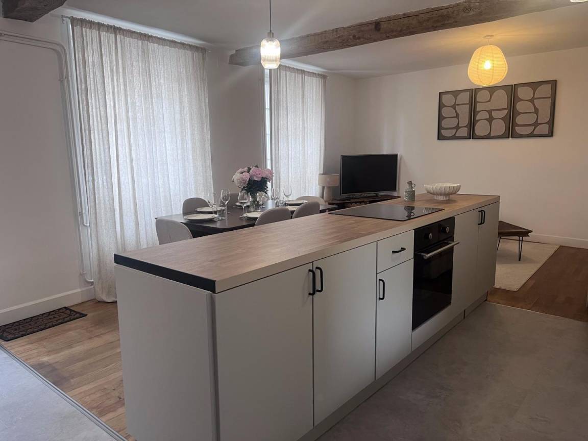 100 M² Gîte ∙ 3 Chambres ∙ 6 Personnes - Allier