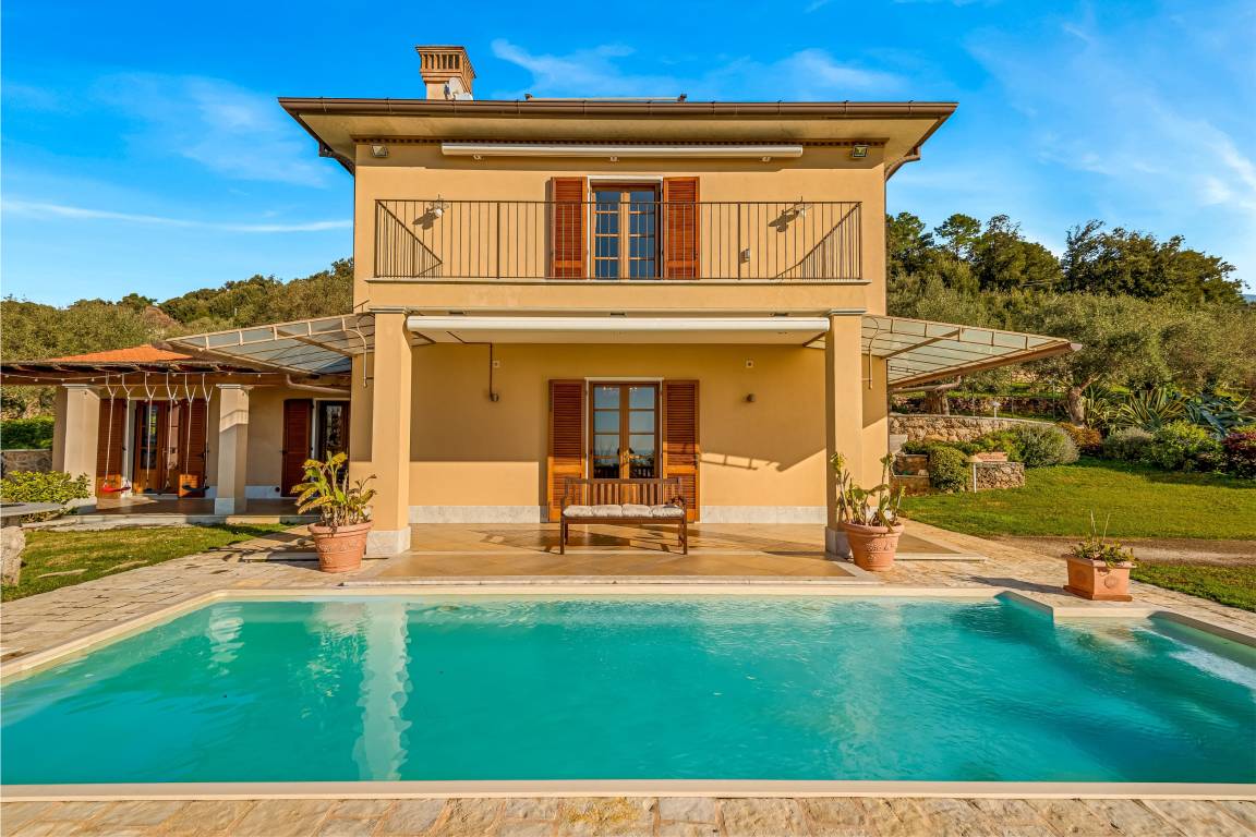 310 M² Villa Vacanza ∙ 6 Camere Da Letto ∙ 11 Ospiti - Carrara