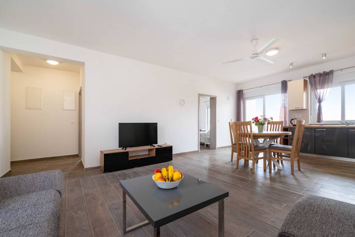 86 M² Apartamento ∙ 2 Habitaciones ∙ 4 Huéspedes - Zadar