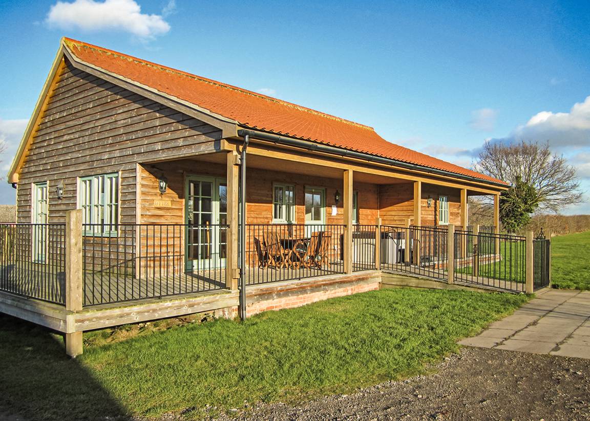 Chalet ∙ 2 Bedrooms ∙ 4 Guests - Norfolk