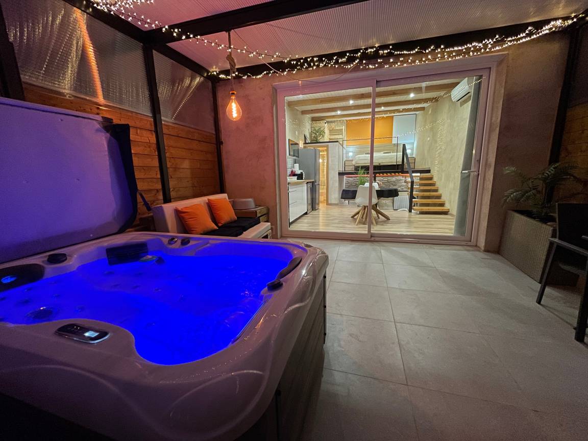 100 M² Appartement ∙ 1 Chambre ∙ 2 Personnes - Peralada