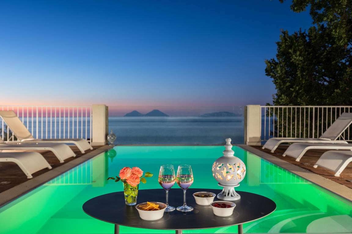 Villa ∙ 4 Schlafzimmer ∙ 8 Gäste - Capo d’Orlando