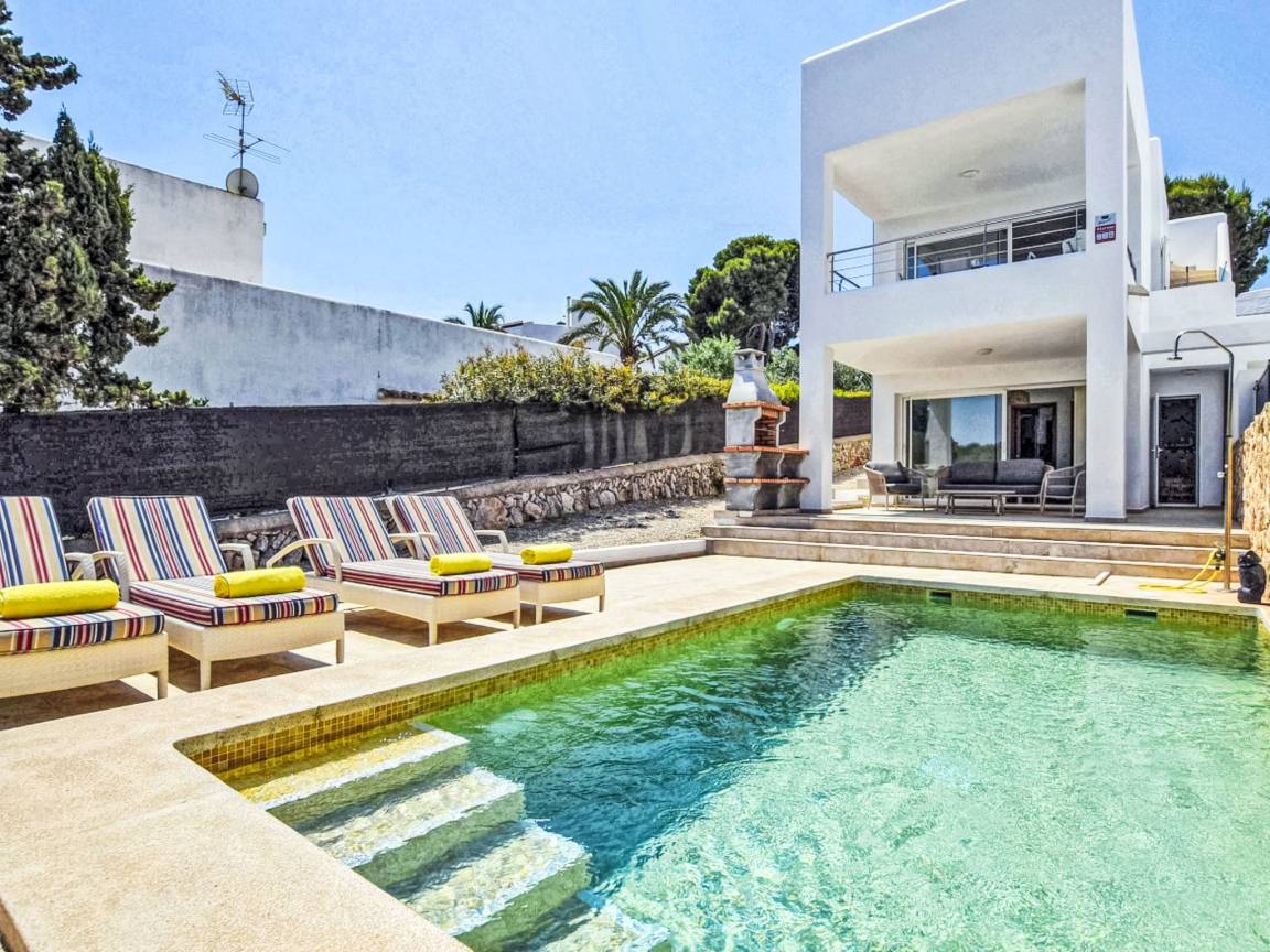 140 M² House ∙ 2 Bedrooms ∙ 4 Guests - Cala d'Or