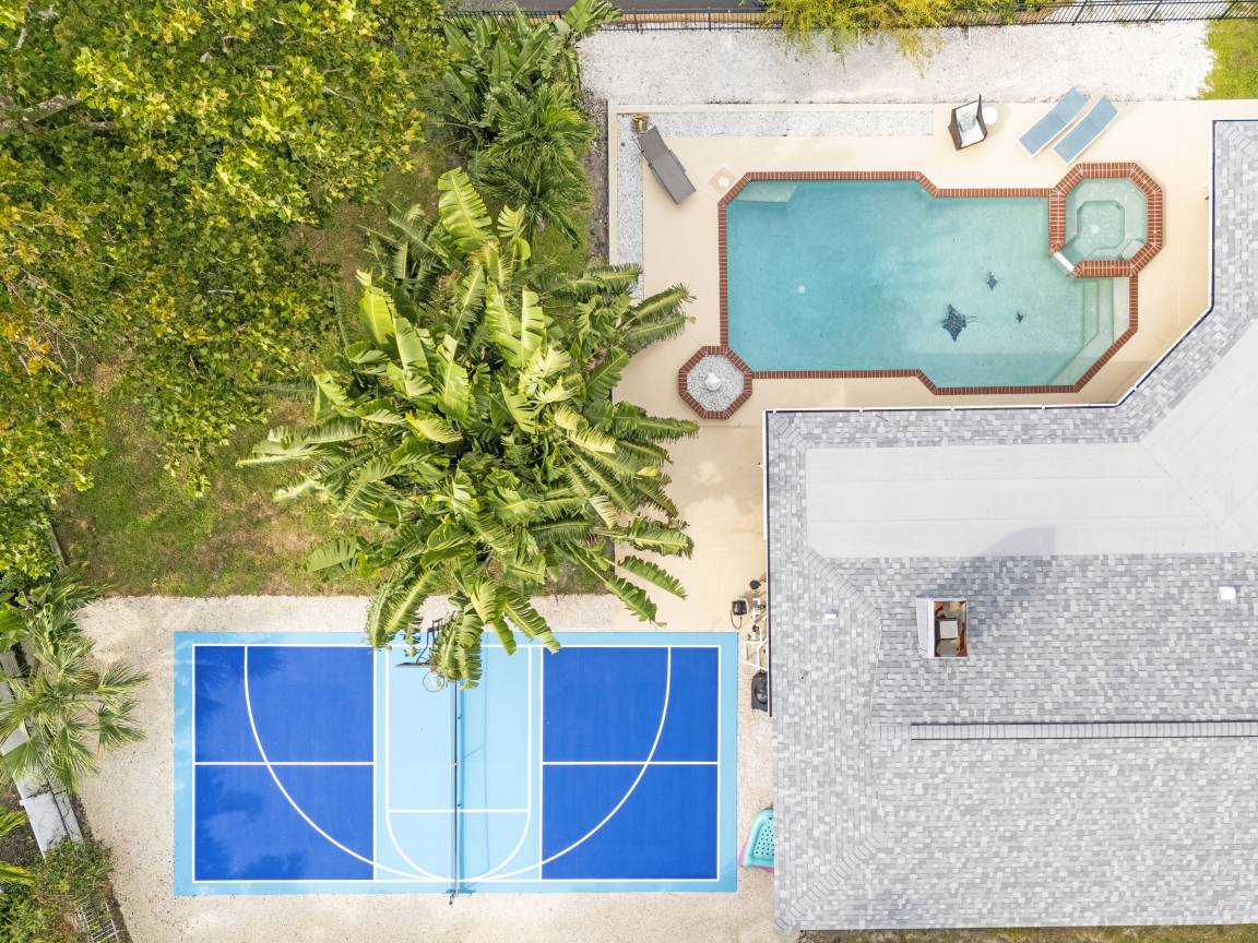 237 M² House ∙ 3 Bedrooms ∙ 9 Guests - Longboat Key, FL