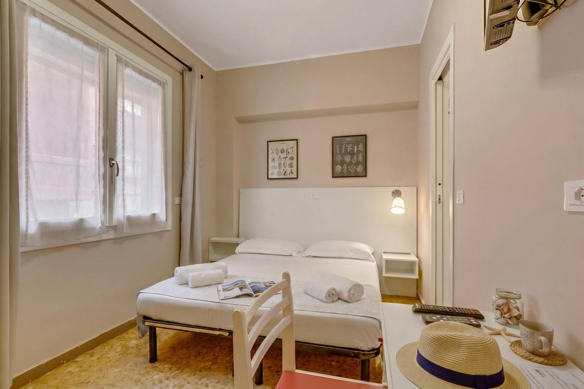 12 M² Monolocale ∙ 2 Ospiti - Albenga