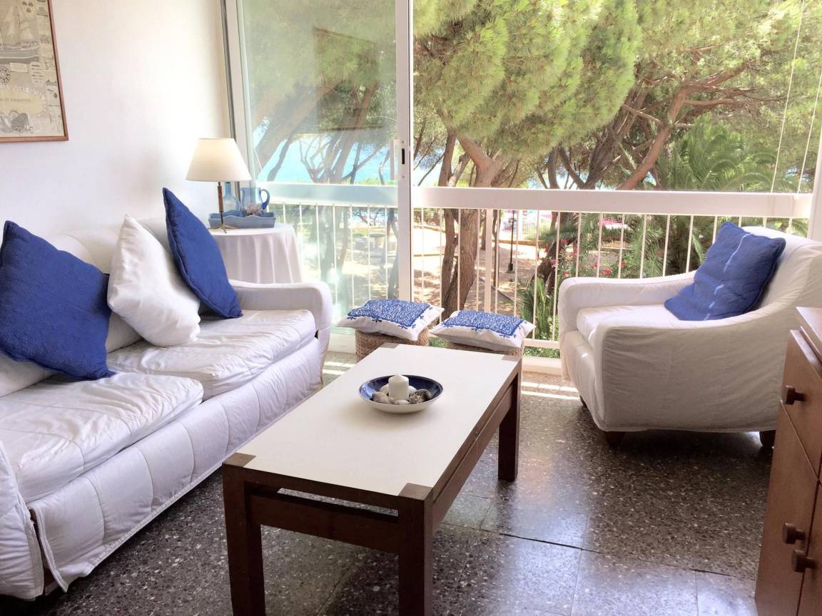 60 M² Apartment ∙ 3 Bedrooms ∙ 6 Guests - Castell-Platja d'Aro