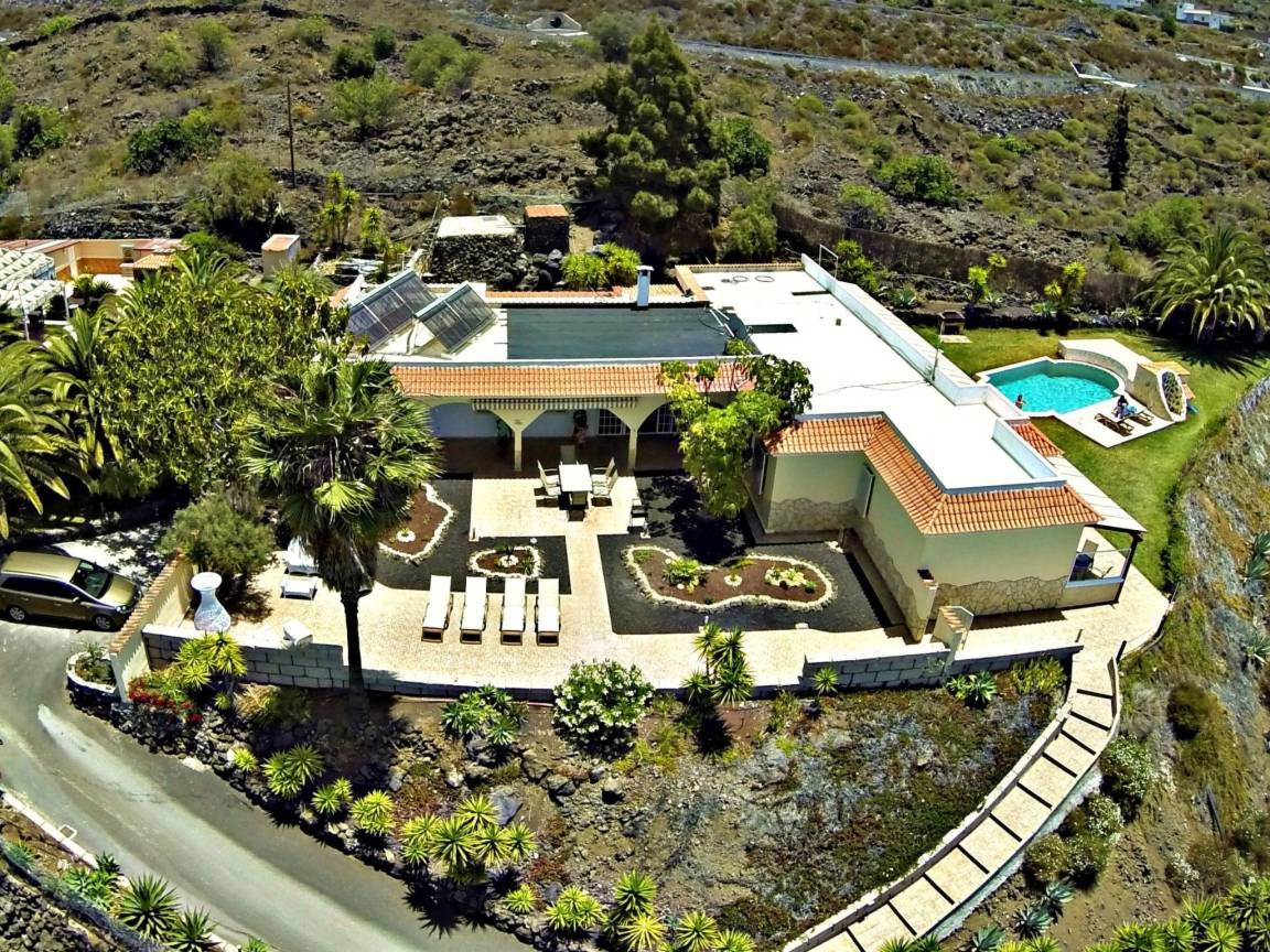 605 M² Apartment ∙ 15 Bedrooms ∙ 43 Guests - Tenerife