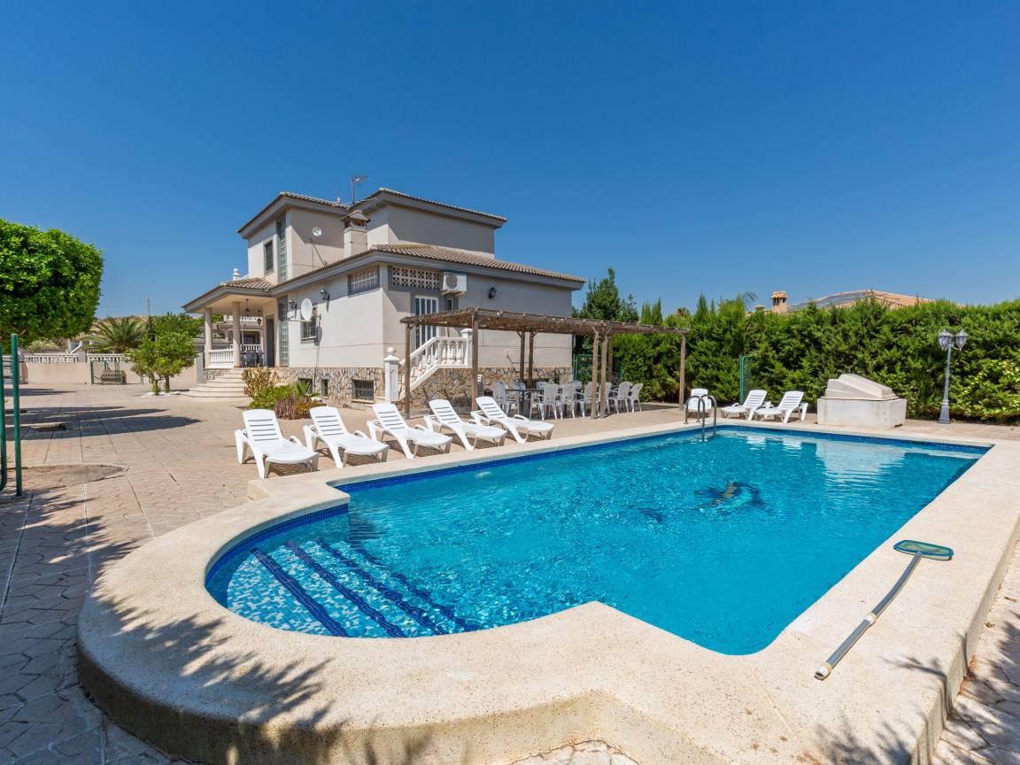 350 M² Vivenda ∙ 9 Quartos ∙ 16 Hóspedes - Alicante
