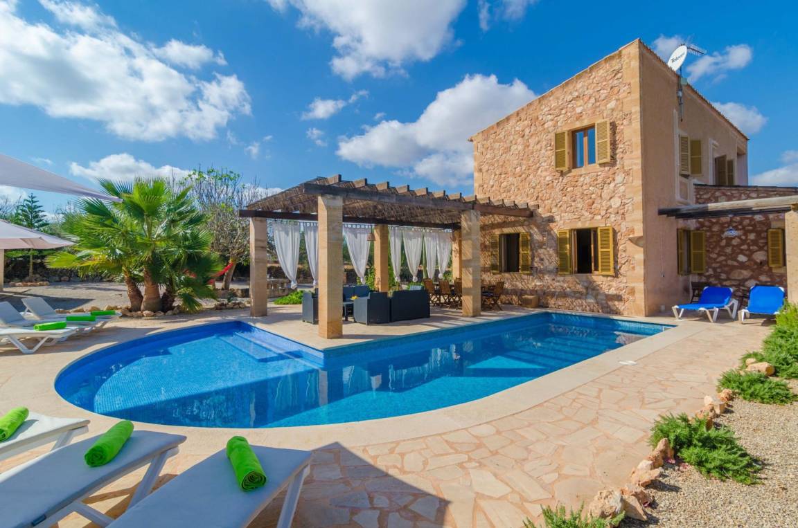 Hauptansicht vom Ferienwohnung: CA NA CARME - Beautiful villa with private pool and great garden. Free WiFi