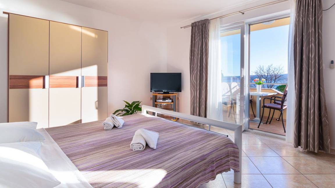 68 M² Apartment ∙ 2 Bedrooms ∙ 5 Guests - Crikvenica