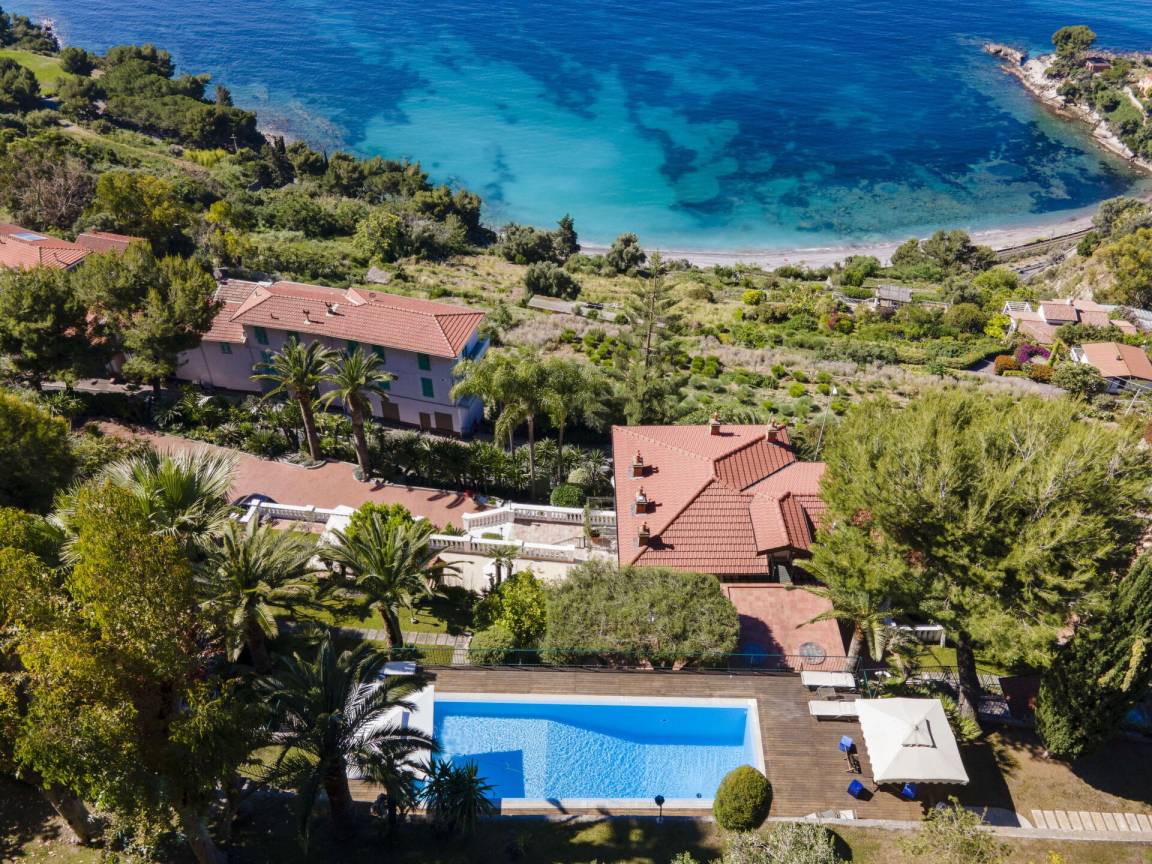 200 M² Villa ∙ 2 Bedrooms ∙ 4 Guests - Monaco