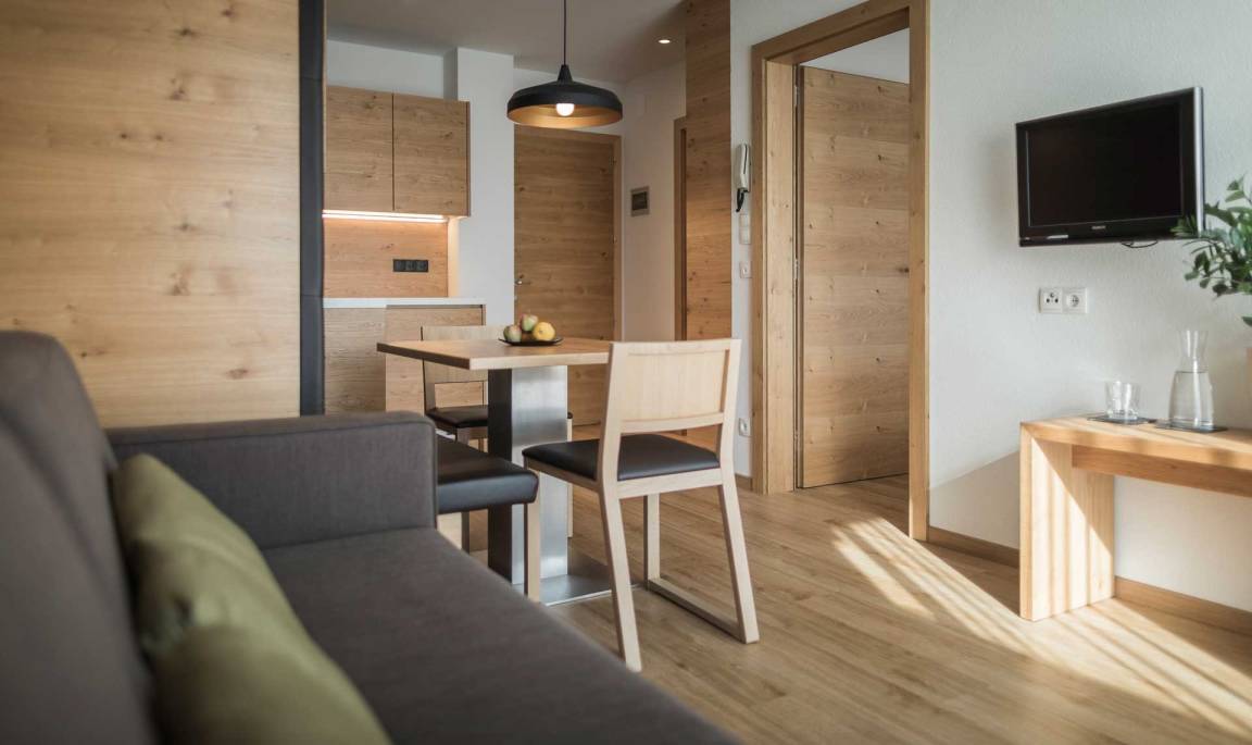 32 M² Ferienwohnung ∙ 1 Schlafzimmer ∙ 2 Gäste - Rein