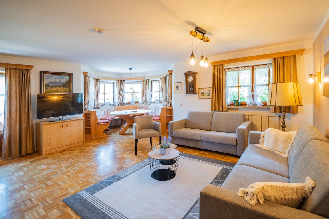80 M² Ferienwohnung ∙ 5 Gäste - Gstadt am Chiemsee