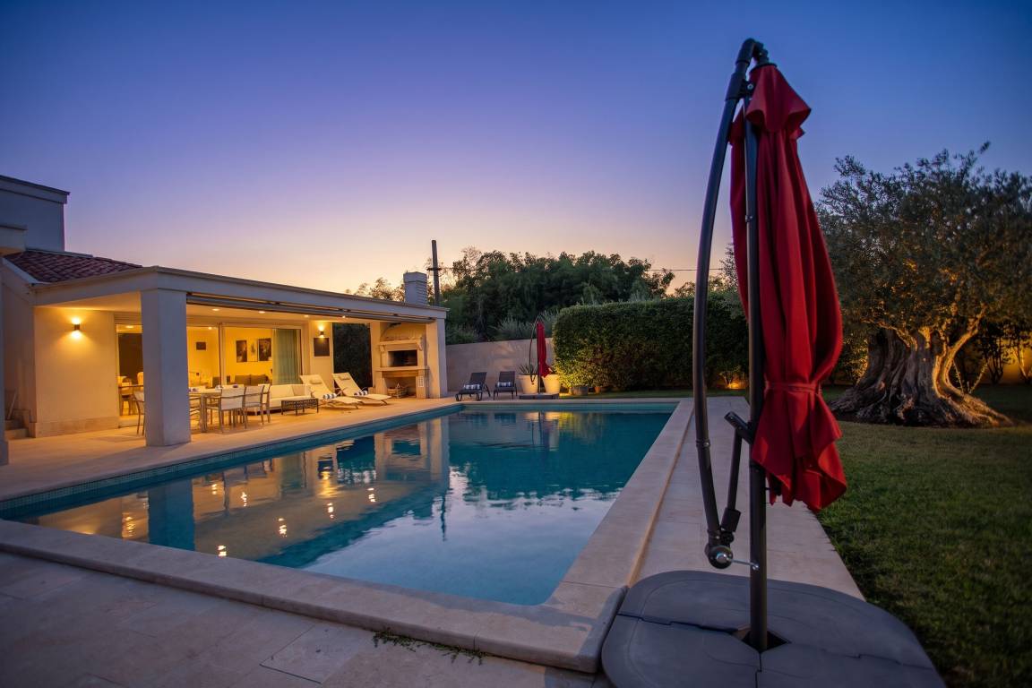 180 M² House ∙ 4 Bedrooms ∙ 8 Guests - Pješčana Uvala