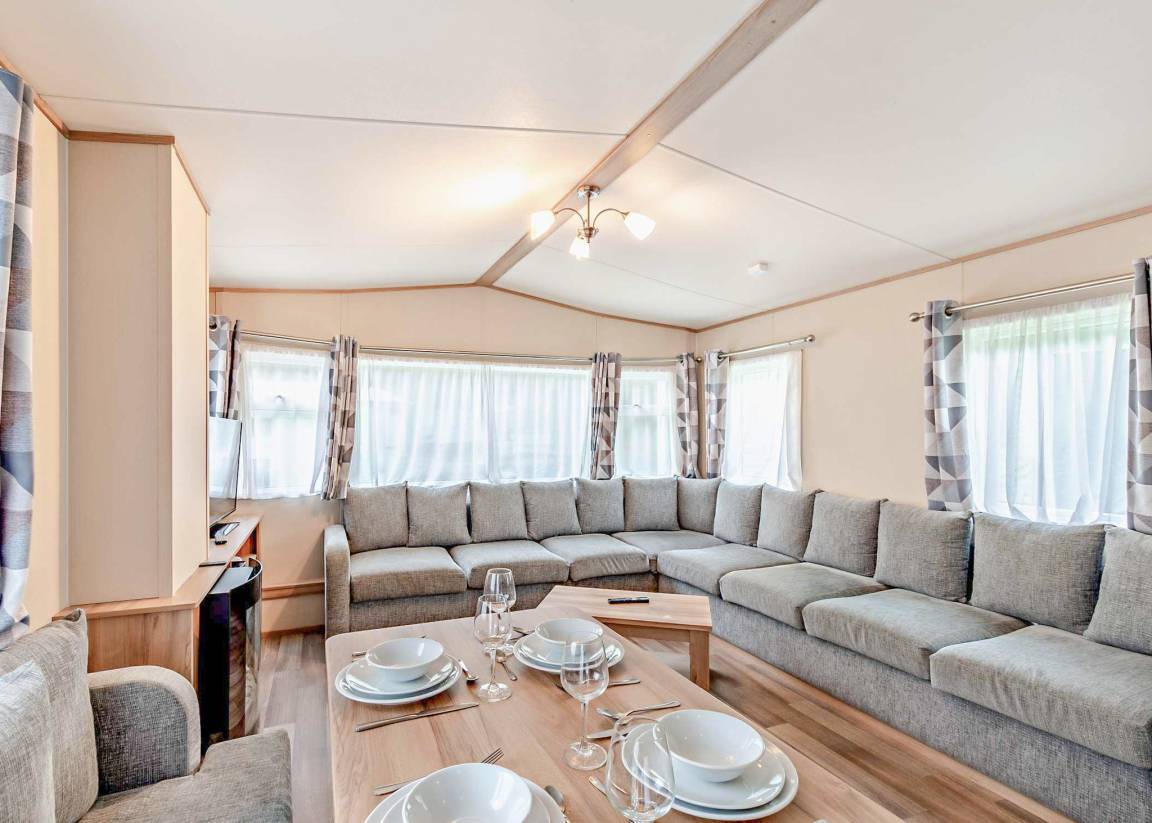 Caravan ∙ 2 Bedrooms ∙ 6 Guests - Wales