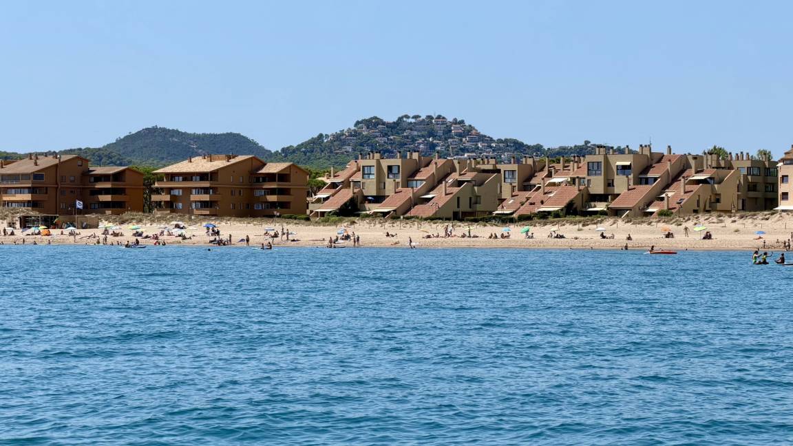 100 M² Appartement ∙ 4 Slaapkamers ∙ 8 Gasten - Begur