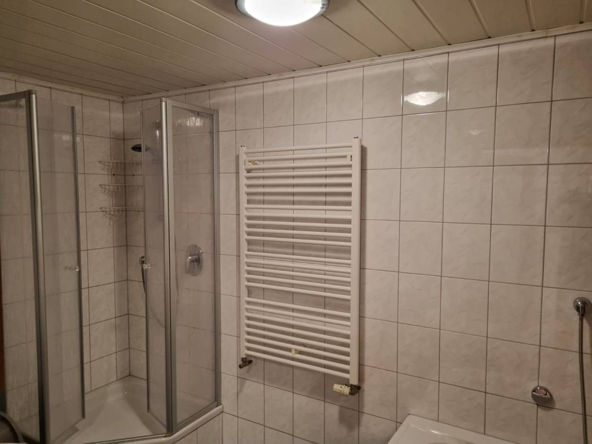 100 M² Ferienwohnung ∙ 3 Schlafzimmer ∙ 8 Gäste - Stephanskirchen