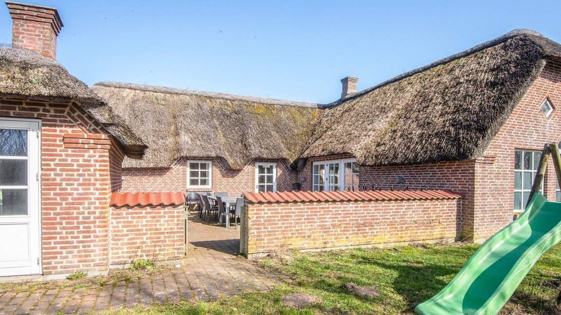 250 M² Ferienhaus ∙ 7 Schlafzimmer ∙ 18 Gäste - Ulfborg
