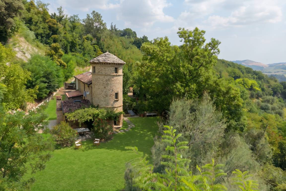 235 M² Talo ∙ 4 Makuuhuonetta ∙ 10 Vierasta - Forli