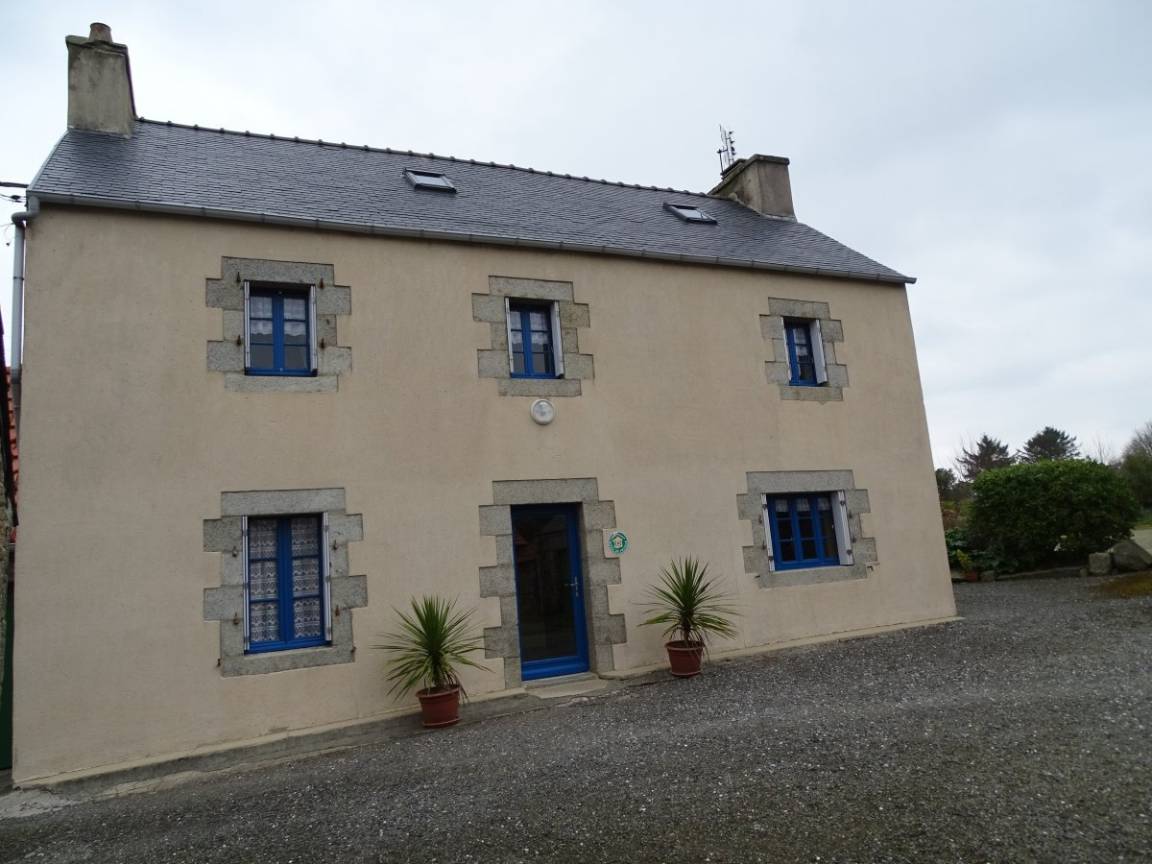 121 m&sup2; G&icirc;te 5 Schlafzimmer 9 G&auml;ste