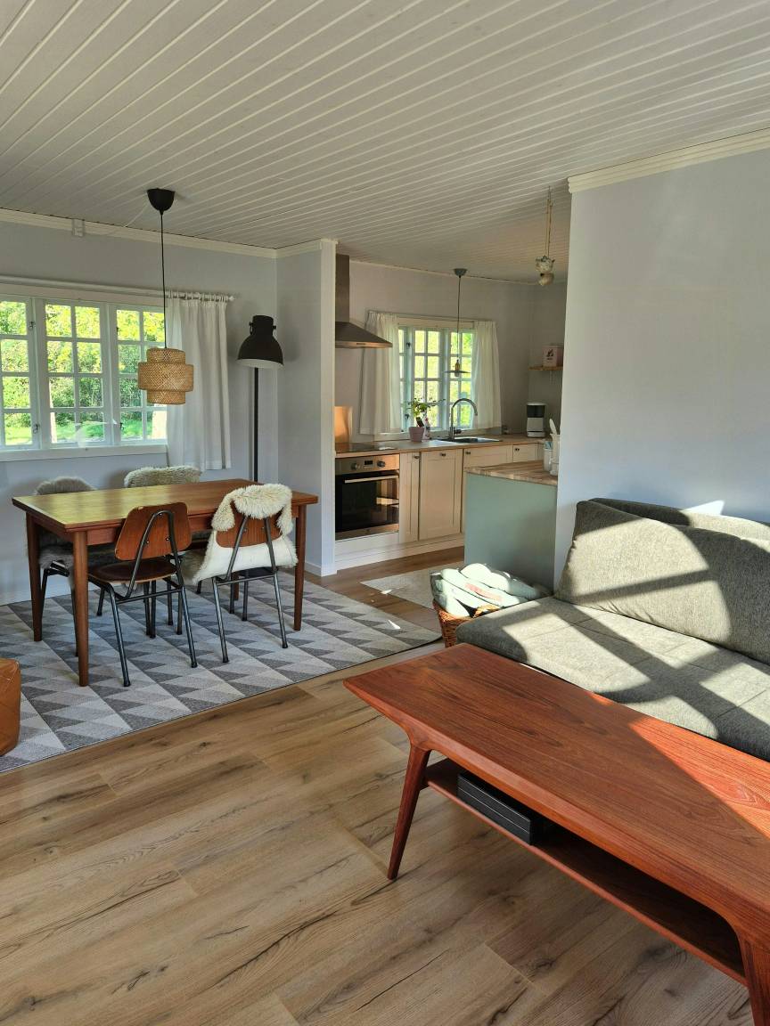 Lyst sommerhus med have til spil og leg på Lolland