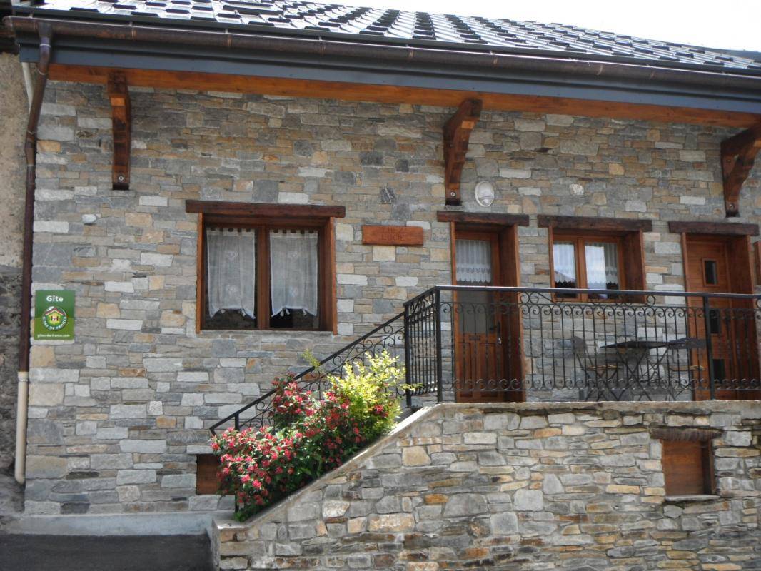 181 m² Gîte ∙ 6 Schlafzimmer ∙ 15 Gäste – Bild 1
