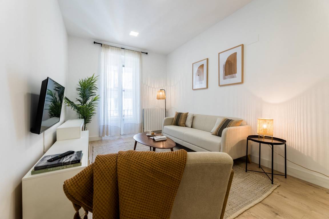 75 M² Apartamento ∙ 2 Habitaciones ∙ 4 Huéspedes - Donostia-San Sebastian